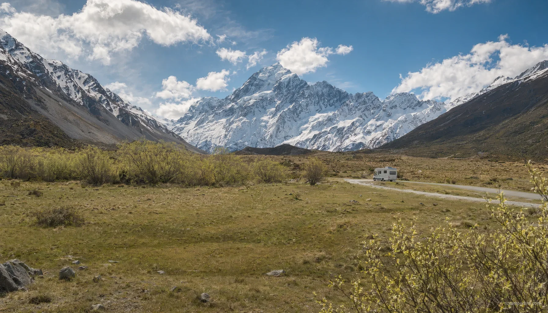 NZ motorhome travel in Mount Cook / Aoraki during October